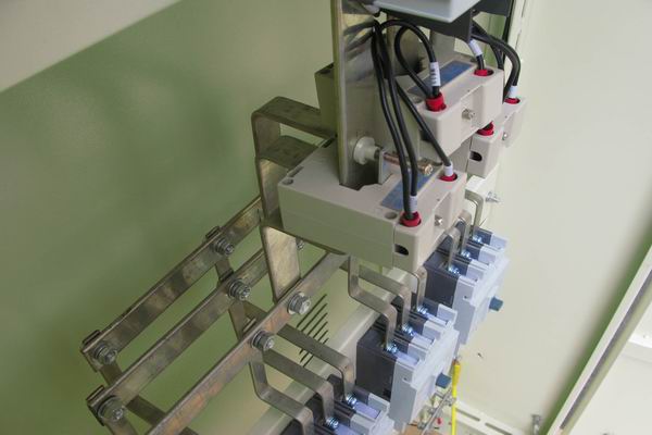 灌云配电柜-应急照明配电柜使用对工作人员的具